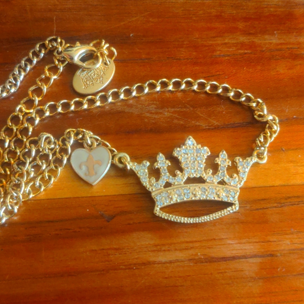 Friis and Company Crown charm necklace